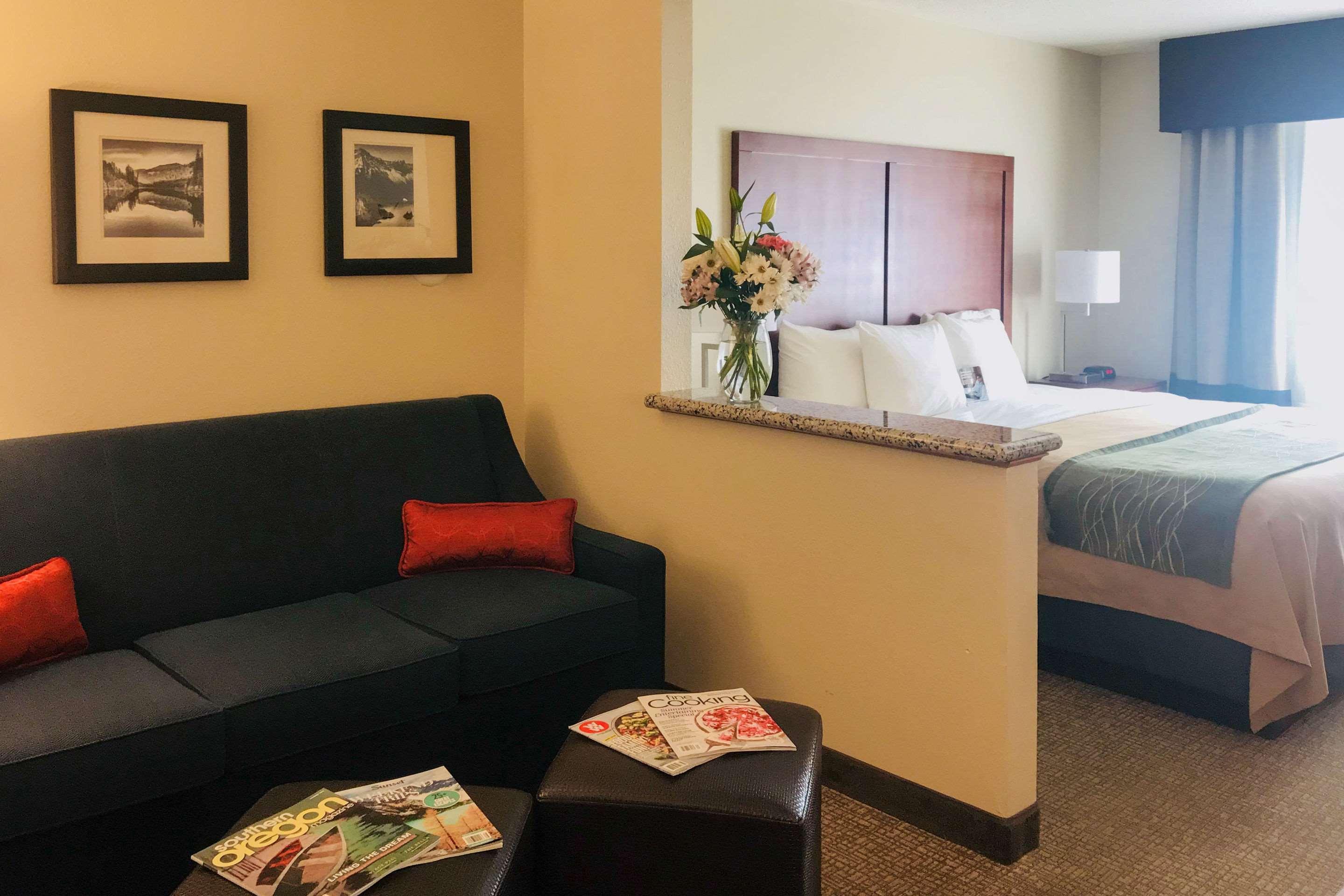 Comfort Inn Medford South Екстериор снимка
